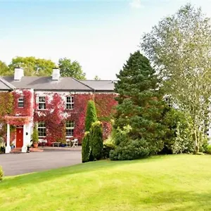 Ross House 4* Killarone